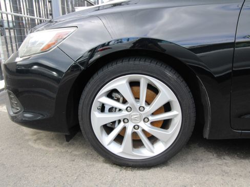 Used 2017 Acura ILX image 5