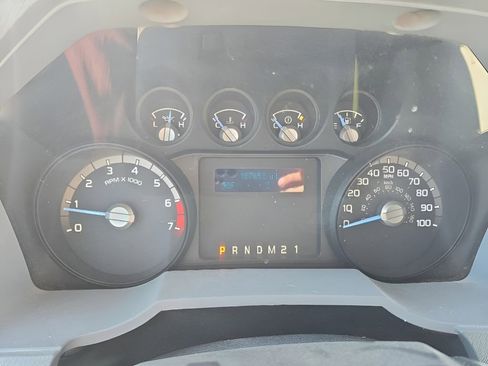 Used 2015 Ford F250 XL w/ Power Equipment Group AWD/4WD image 13