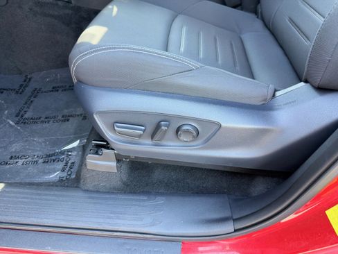 Used 2024 Toyota Tacoma TRD Sport w/ TRD Sport Upgrade Package image 30