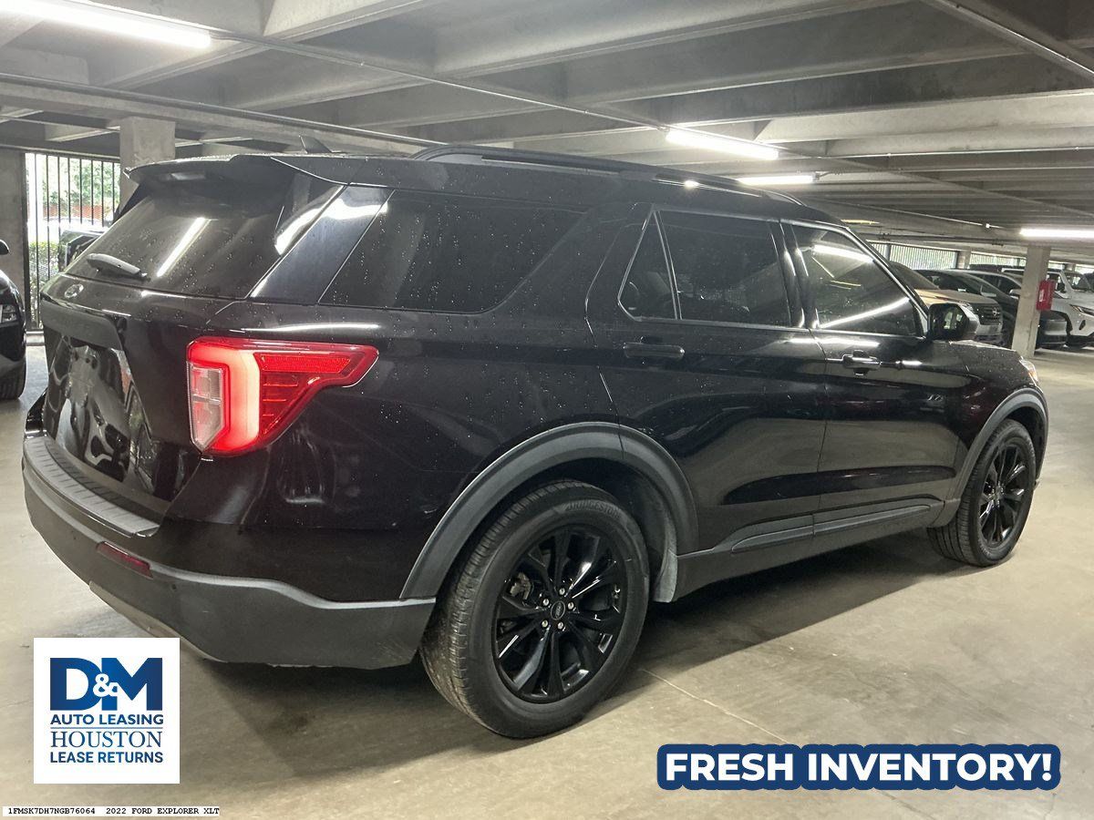 Used 2022 Ford Explorer XLT w/ Equipment Group 202A RWD image 5