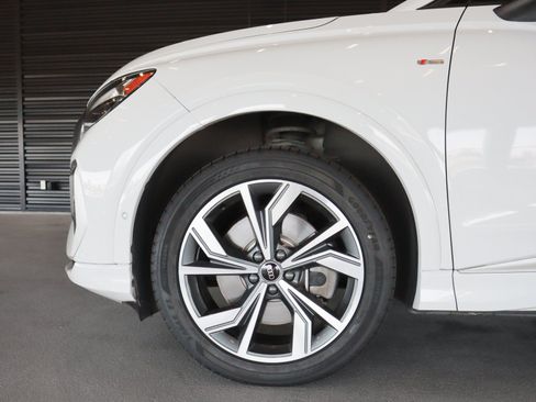 Used 2023 Audi Q4 e-tron Premium Plus w/ Premium Plus AWD/4WD image 3