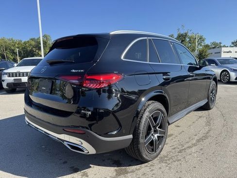 Used 2025 Mercedes-Benz GLC 350e 4MATIC image 3