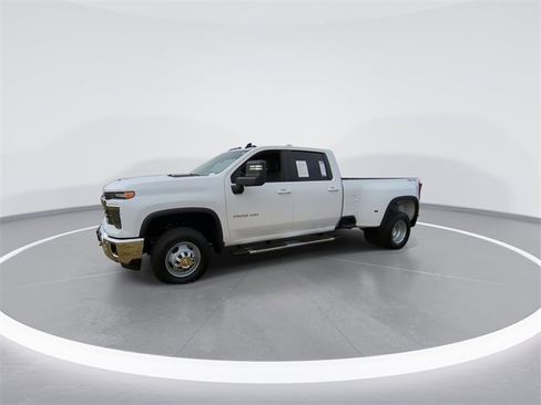 Used 2025 Chevrolet Silverado 3500 LT w/ All Star Edition image 4