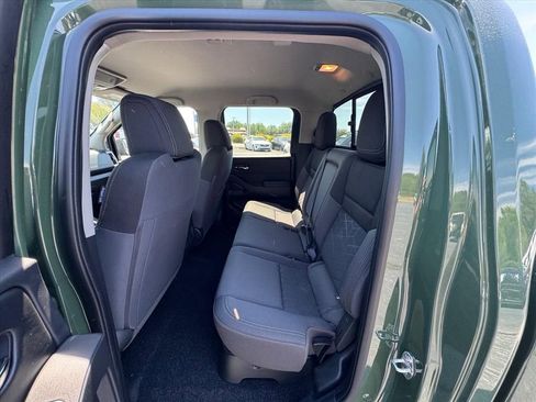 Used 2026 Nissan Frontier SV RWD image 11