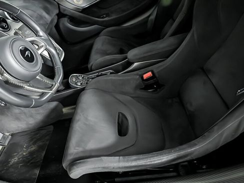 Used 2020 McLaren 600LT Spider RWD image 22