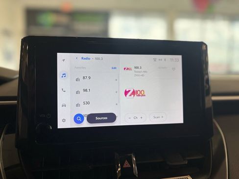 Used 2024 Toyota Corolla LE image 31