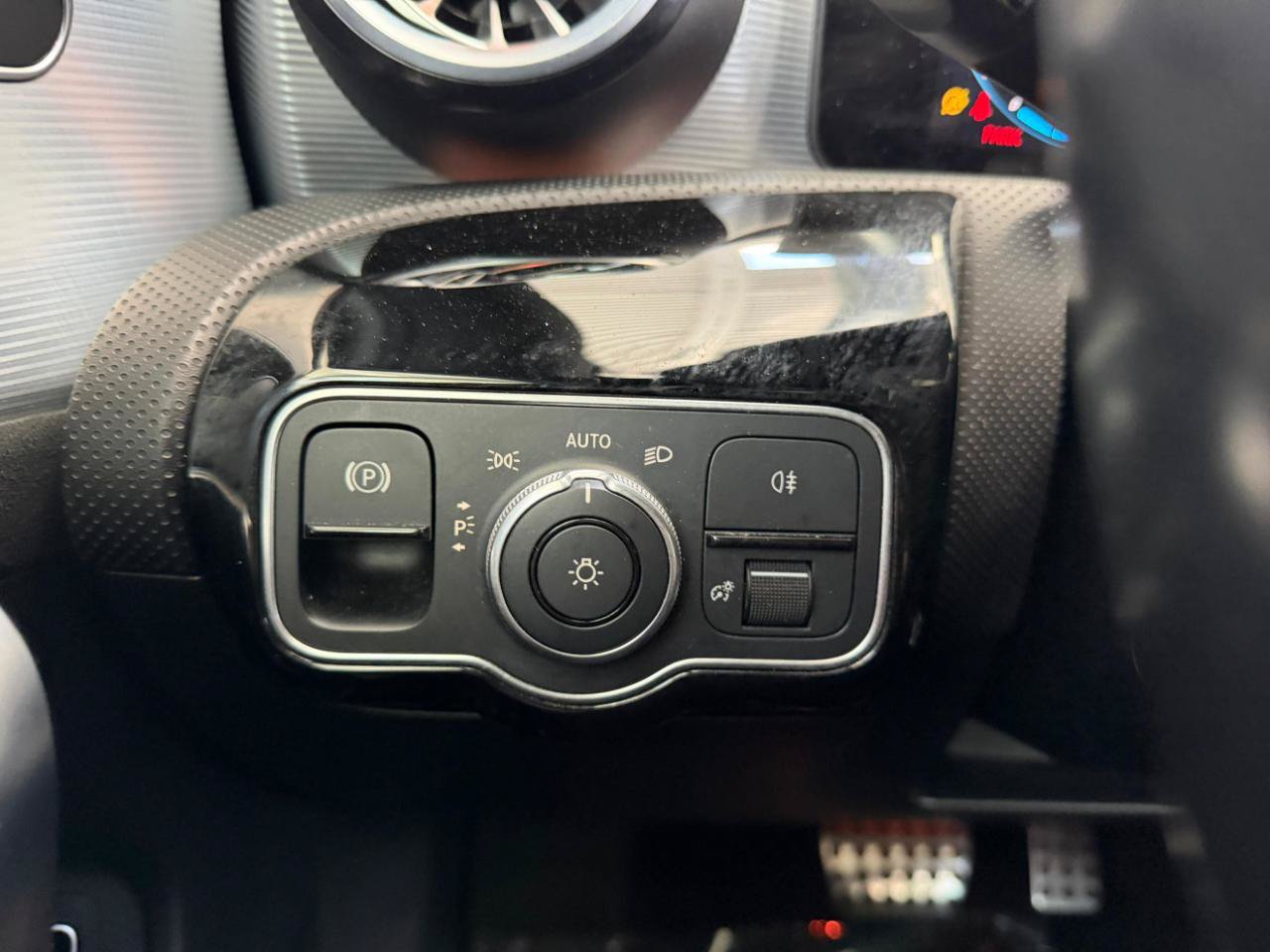 Used 2022 Mercedes-Benz A 220 4MATIC image 36