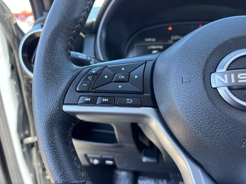 Used 2022 Nissan Kicks SR FWD image 28