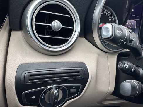 Certified 2019 Mercedes-Benz GLC 300 4MATIC image 13