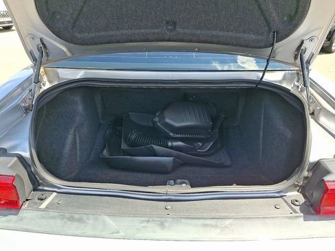 Used 2014 Dodge Challenger SXT RWD image 27