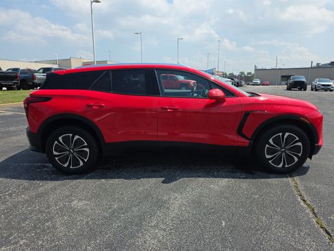 Used 2024 Chevrolet Blazer EV LT AWD/4WD image 3