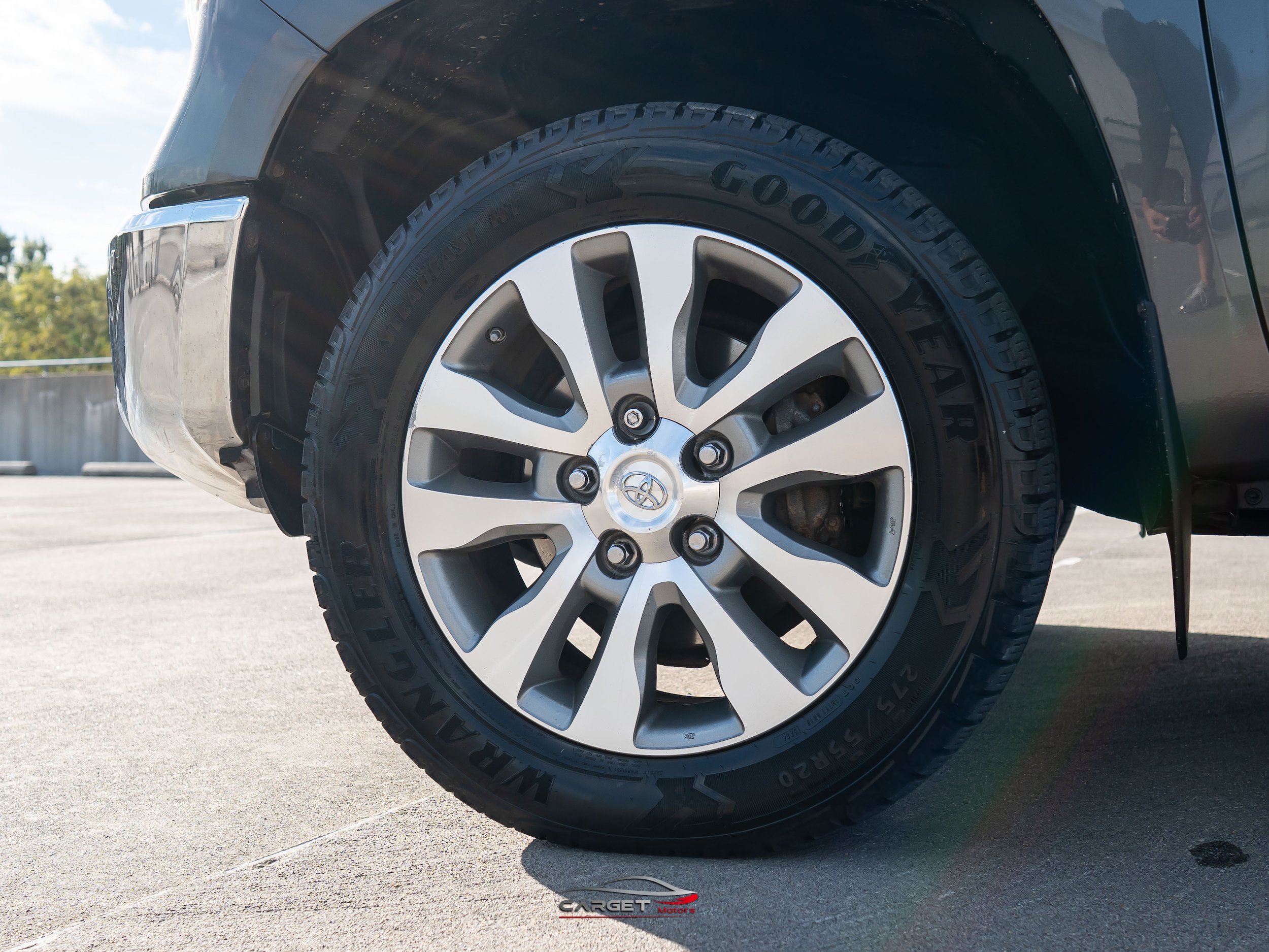 Used 2015 Toyota Tundra Limited w/ Limited Premium Package AWD/4WD image 10