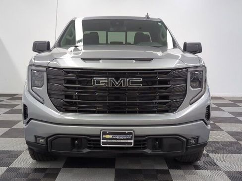 Used 2025 GMC Sierra 1500 Elevation w/ Preferred Package AWD/4WD image 2