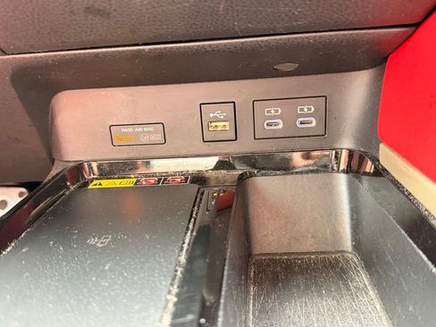 Used 2025 Toyota Camry XSE AWD/4WD image 19
