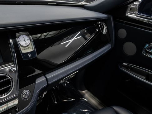 Used 2020 Rolls-Royce Ghost RWD image 42