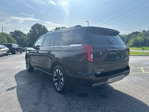 Used 2025 Ford Expedition Max Platinum w/ Driver's Package AWD/4WD image 5