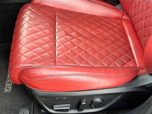 Used 2023 Genesis G70 3.3T w/ Sport Prestige Package image 20