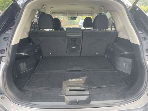 Used 2020 Nissan Rogue SV AWD/4WD image 10