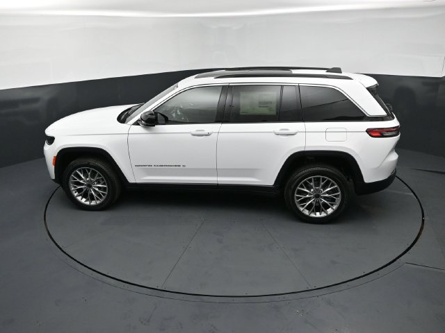 New 2027 Jeep Grand Cherokee Limited AWD/4WD image 15