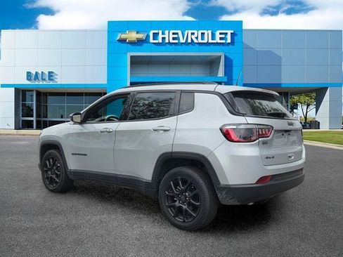 Used 2026 Jeep Compass Latitude AWD/4WD image 5