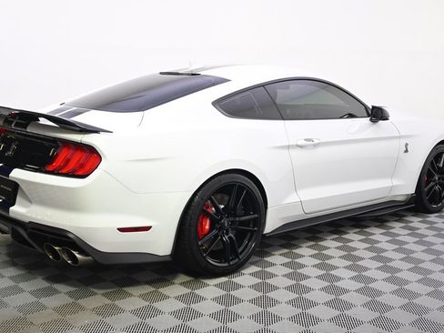 Used 2022 Ford Mustang Shelby GT500 w/ Technology Package RWD image 7