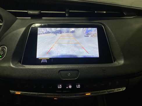 Used 2019 Cadillac XT4 Premium Luxury FWD image 6