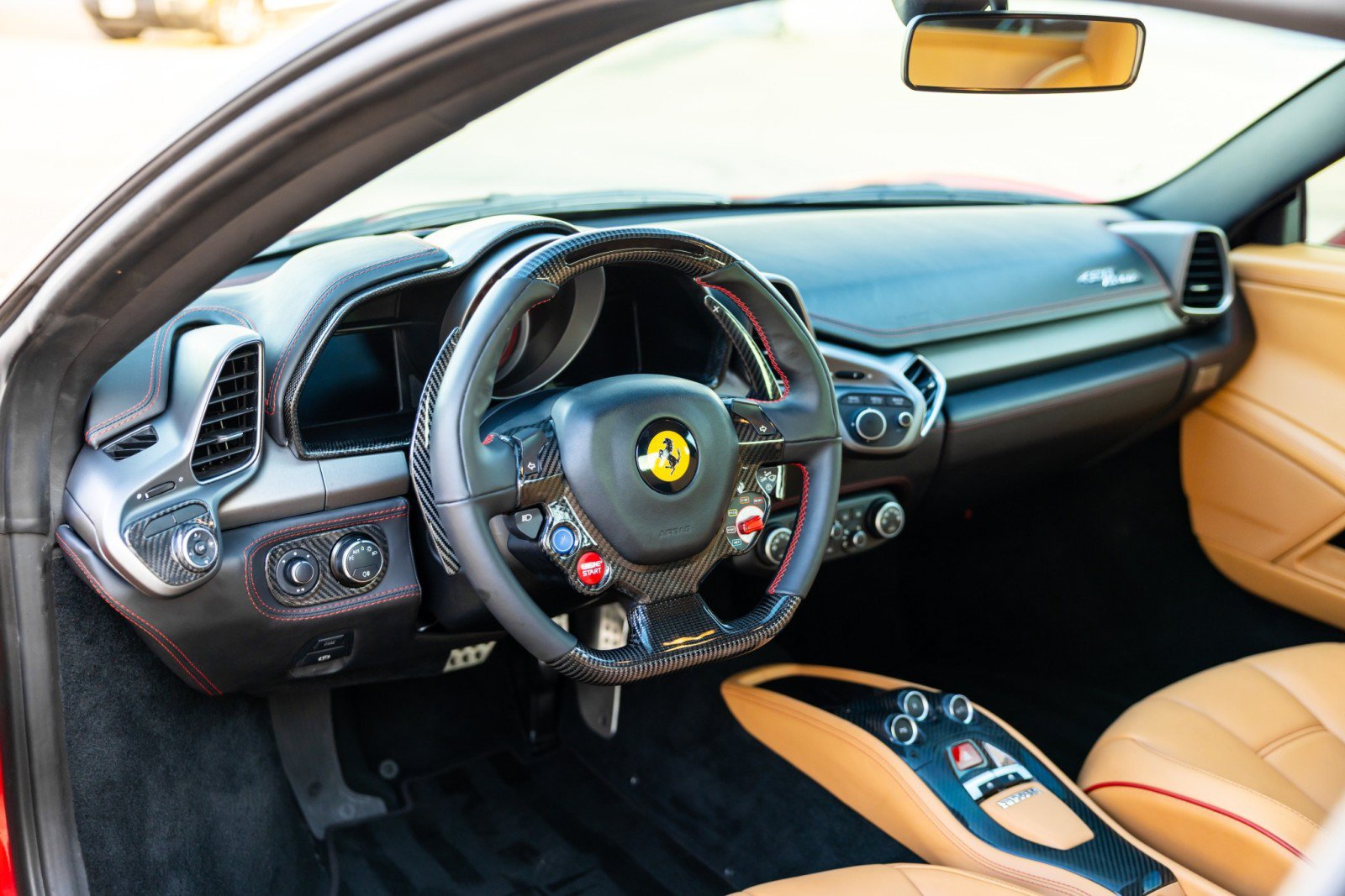 Used 2012 Ferrari 458 Italia Coupe RWD image 17