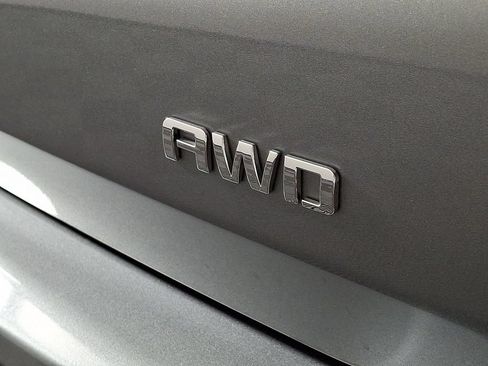 Used 2023 Chevrolet Equinox LS AWD/4WD image 31
