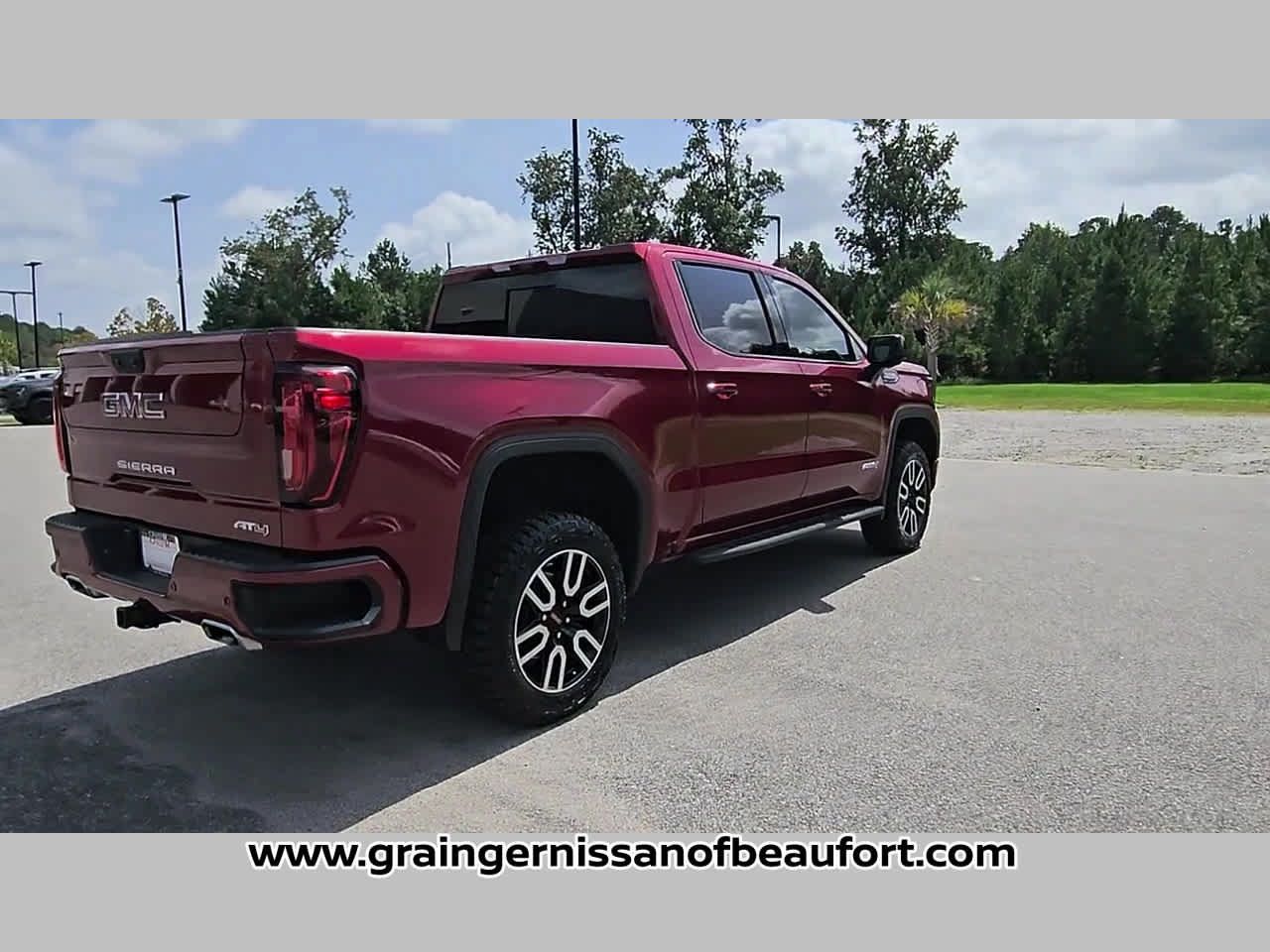 Used 2025 GMC Sierra 1500 AT4 w/ AT4 Premium Package AWD/4WD image 29