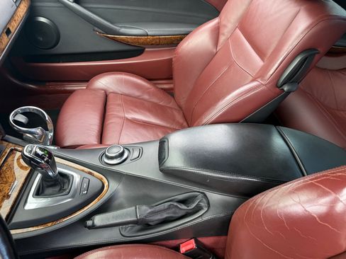 Used 2008 BMW 650i Coupe w/ Sport Pkg RWD image 37
