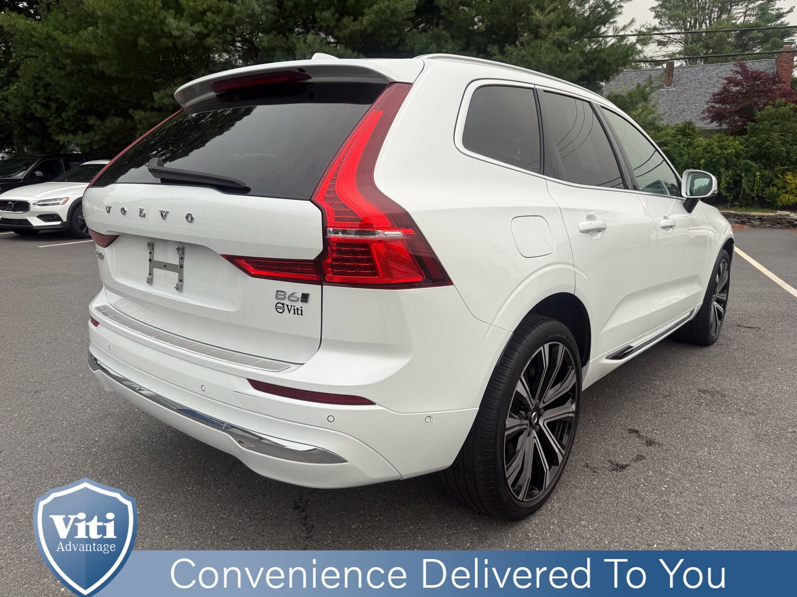 Certified 2023 Volvo XC60 B6 Ultimate w/ Protection Package Premier AWD/4WD image 8