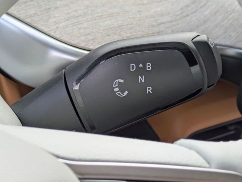 New 2025 Volkswagen ID. Buzz Pro S Plus image 16