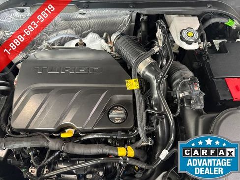 Used 2025 Chevrolet Trax LT FWD image 7