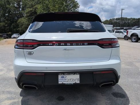 Used 2024 Porsche Macan AWD/4WD image 6