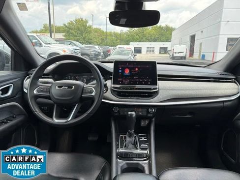Used 2023 Jeep Compass Latitude AWD/4WD image 13