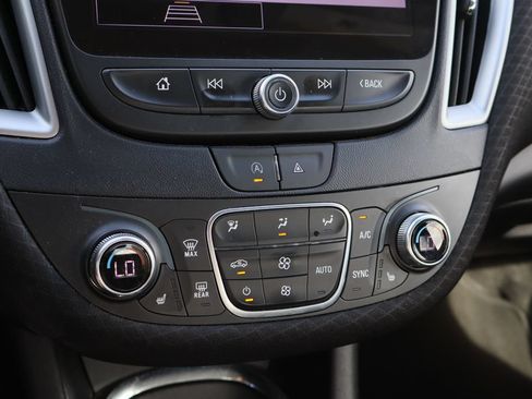 Used 2024 Chevrolet Malibu LT FWD image 17