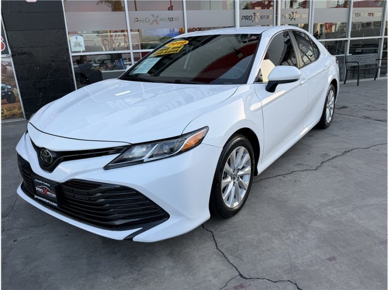 Used 2019 Toyota Camry LE FWD image 52