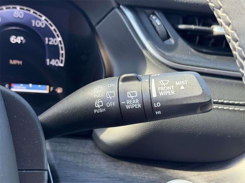 Used 2025 Jeep Grand Cherokee L Limited w/ Luxury Tech Group II image 26