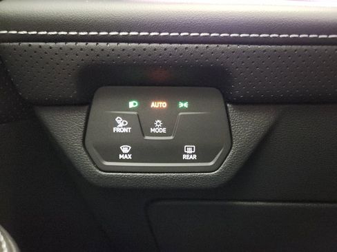 New 2026 Volkswagen Atlas Cross Sport SEL Premium R-Line AWD/4WD image 13