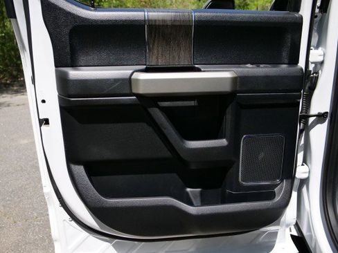 Used 2021 Ford F250 Lariat w/ Lariat Value Package AWD/4WD image 27