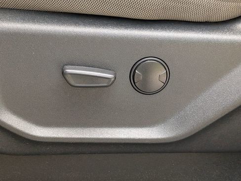 Used 2022 Ford F350 XLT w/ Black Appearance Package image 21