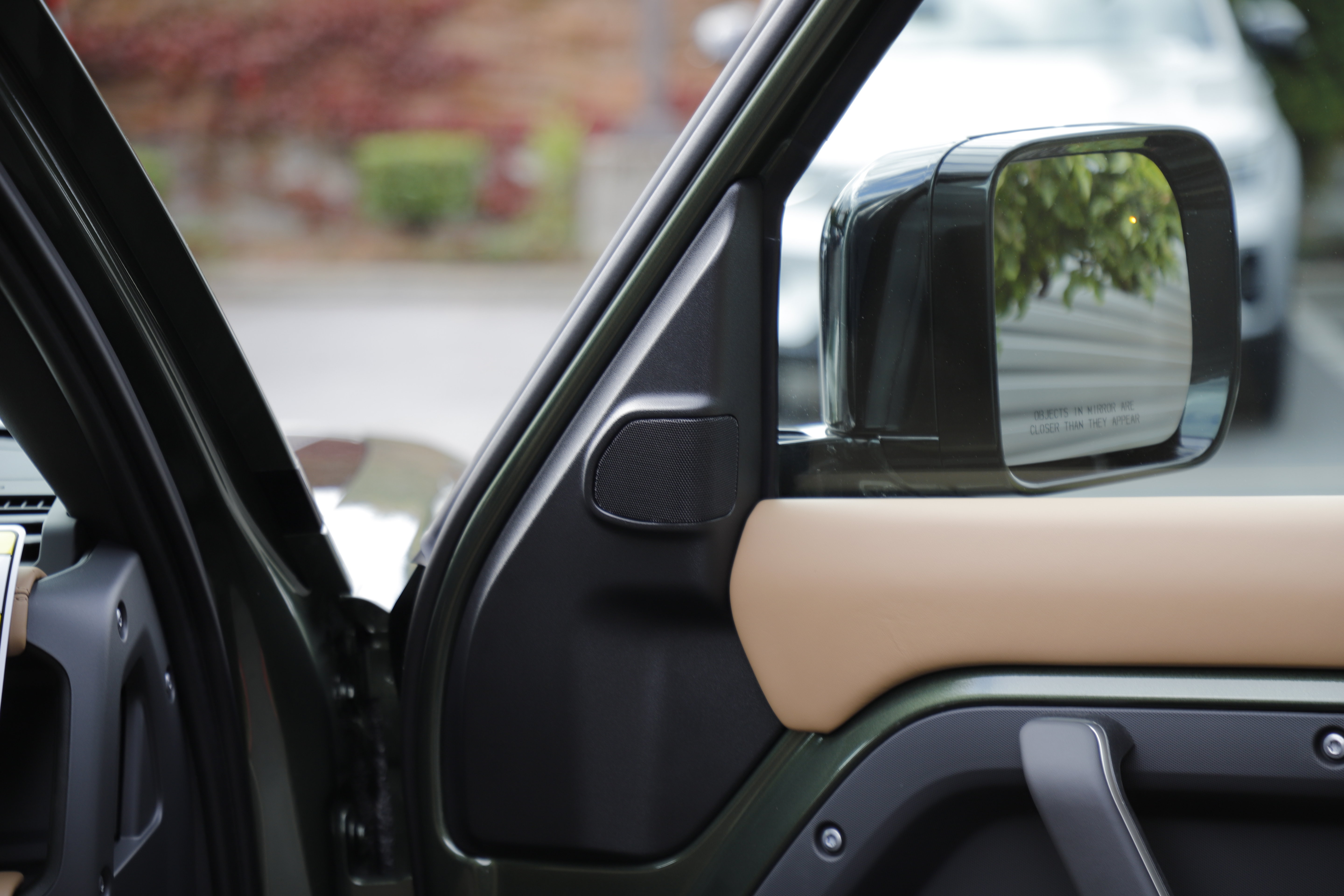 New 2026 Land Rover Defender 110 X-Dynamic SE AWD/4WD image 12