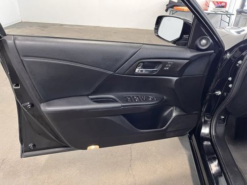 Used 2015 Honda Accord EX-L image 25