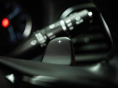 Used 2024 Buick Enclave Premium image 20