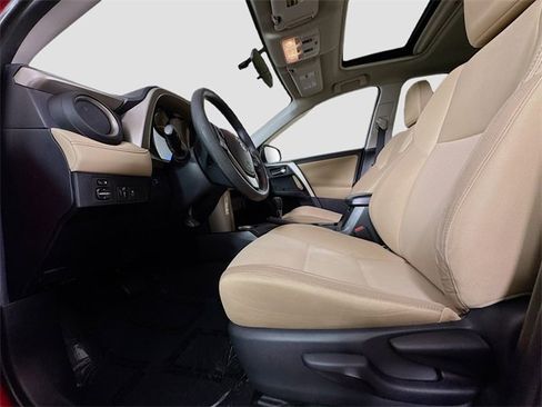 Used 2015 Toyota RAV4 XLE image 18