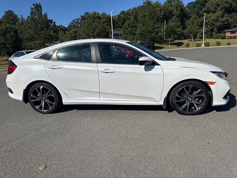 Used 2020 Honda Civic Sport image 2