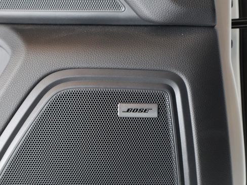 Certified 2026 Porsche Macan AWD/4WD image 22