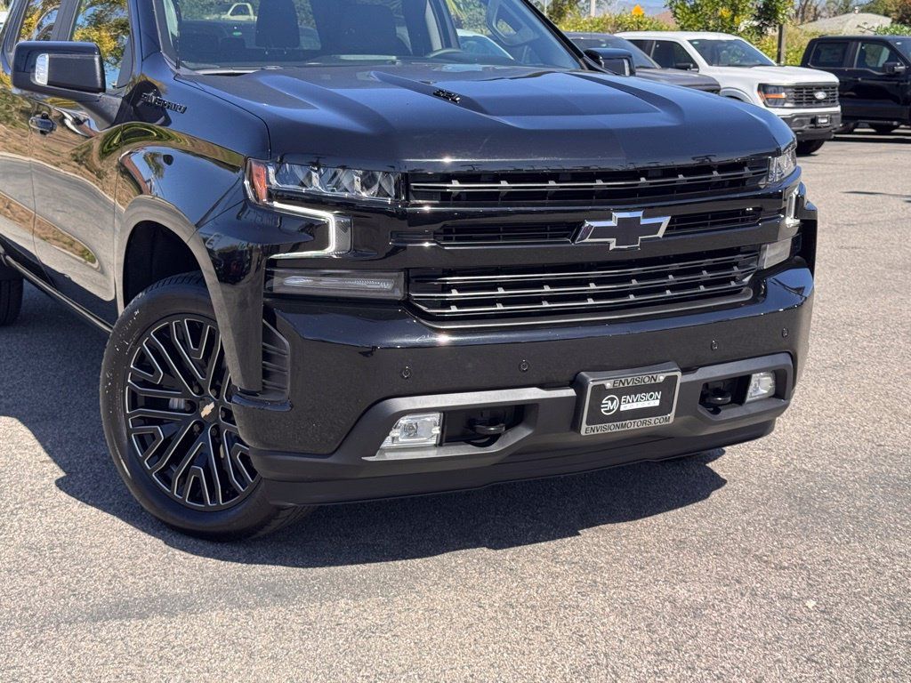 Used 2022 Chevrolet Silverado 1500 RST w/ Safety Package AWD/4WD image 3