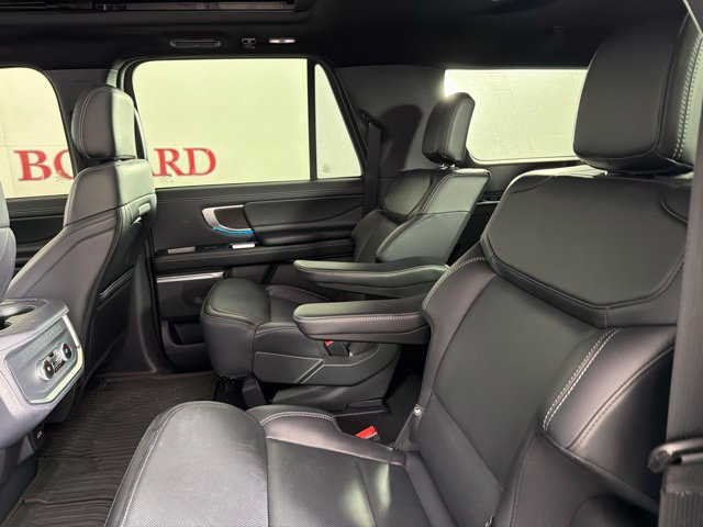 Used 2025 Ford Expedition Max Platinum w/ Stealth Appearance Package AWD/4WD image 27