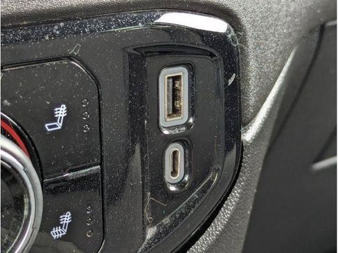 Used 2022 Chevrolet Silverado 1500 RST w/ Z71 Off-Road Package AWD/4WD image 60